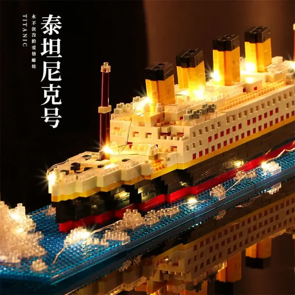 Titanic ship model children's toys birthday gift assembly building block plastic block with lamp toy Titanic building block toy